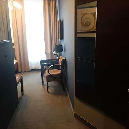 Hotel Goscinne Teczowa Luban (Luban)