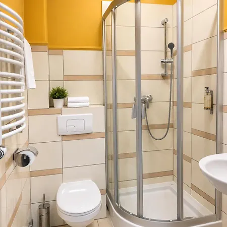 Hotel Goscinne Teczowa Luban (Luban)