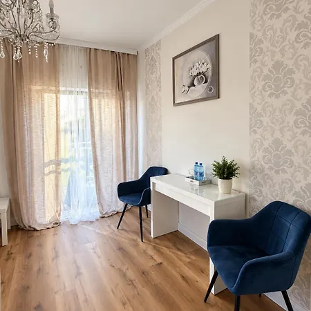 Goscinne Teczowa Hotel *