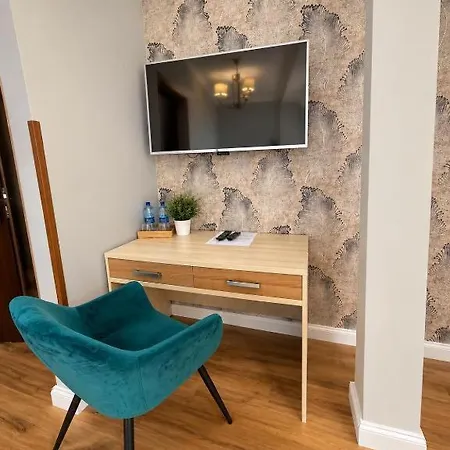 Hotel Goscinne Teczowa Luban (Luban)