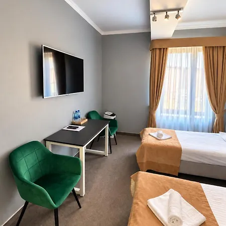Hotel Goscinne Teczowa Luban (Luban)