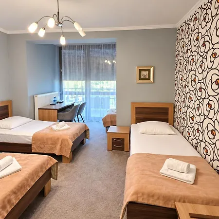 Goscinne Teczowa Hotel *