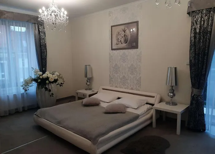 Goscinne Teczowa Hotel Luban (Luban)