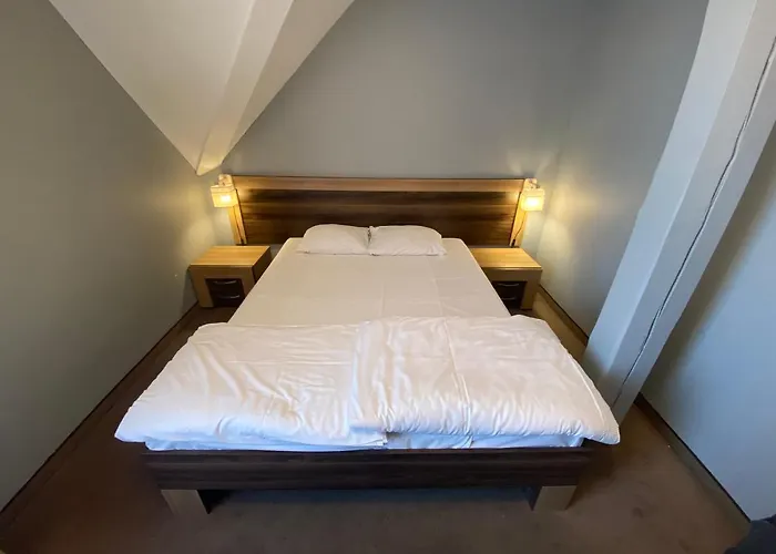 Goscinne Teczowa Hotel *